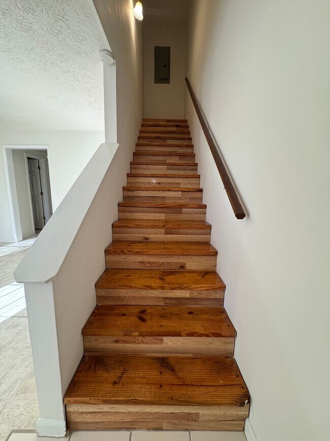 Building Photo - 2692 Callier Springs Rd SE