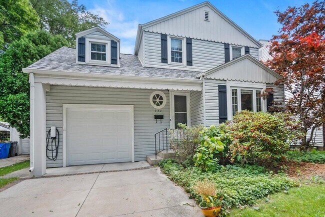 Building Photo - 5160 N Kent Ave