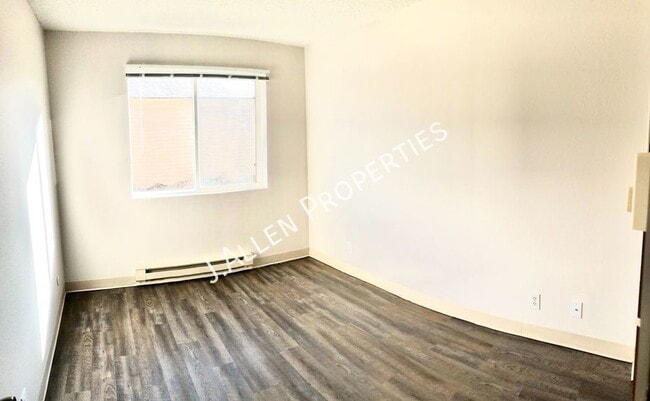 Building Photo - 1805 Parker Cir