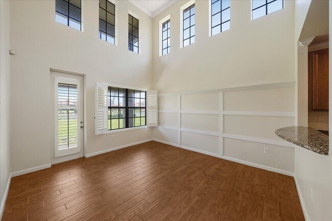 Building Photo - 700 Ventura Dr