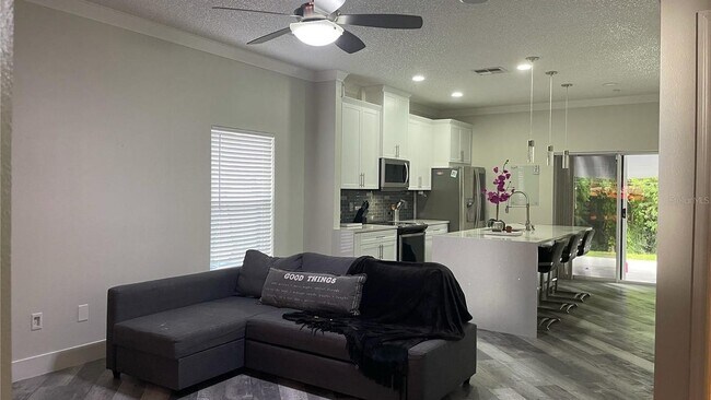 Building Photo - 4625 Waterside Pointe Cir