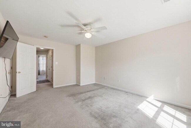 Building Photo - 14257 Hunters Run Way