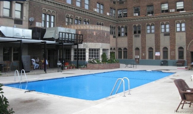 Building Photo - 5440 Cass Ave