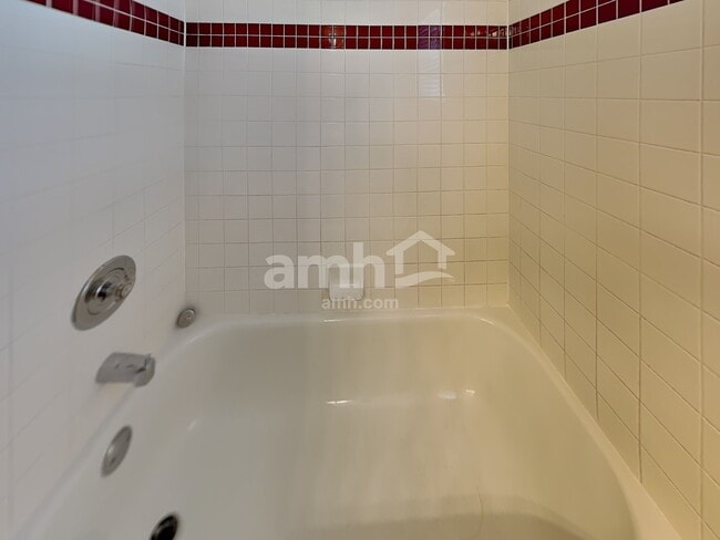 Building Photo - 1920 Sergeant Dr