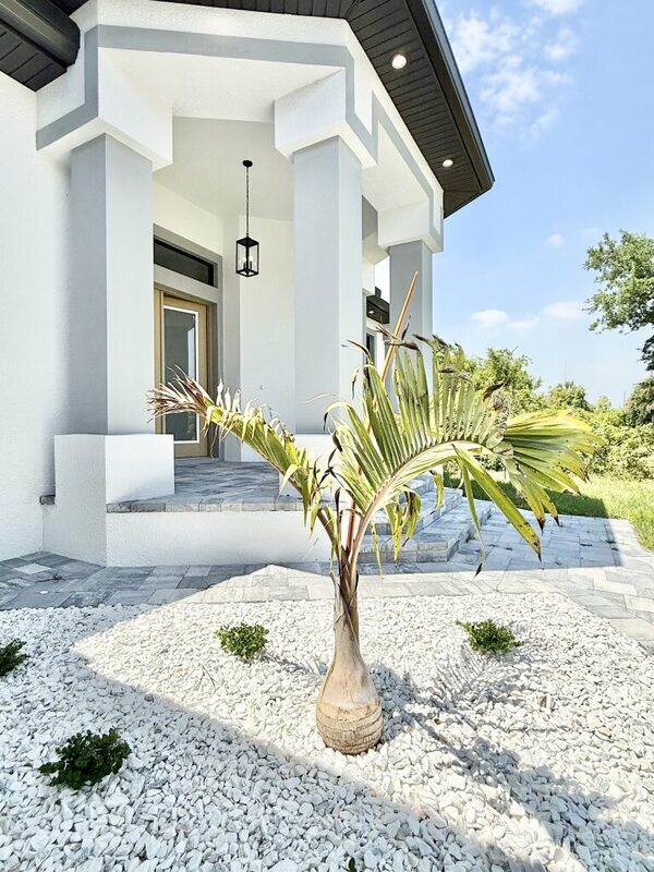 Building Photo - 20 Coxswain Dr