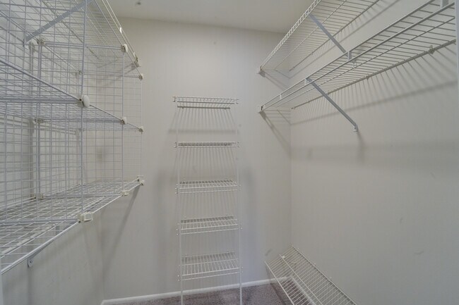 Building Photo - 160 Stirling Ln