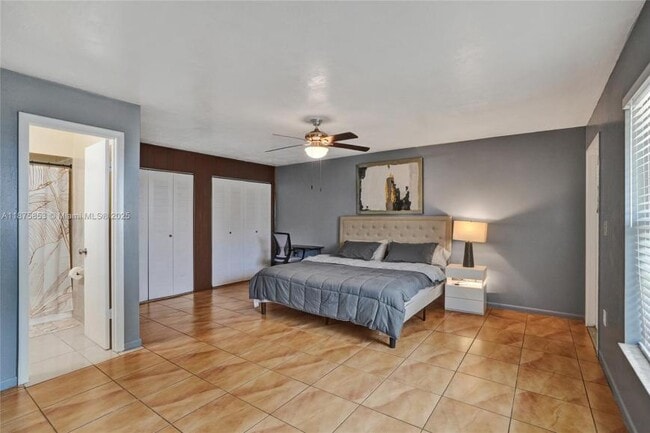 Building Photo - 3 bedroom in West Park FL 33023