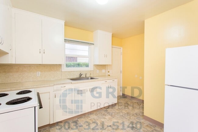 Building Photo - 2 Bedroom House Available in Kenton Area!