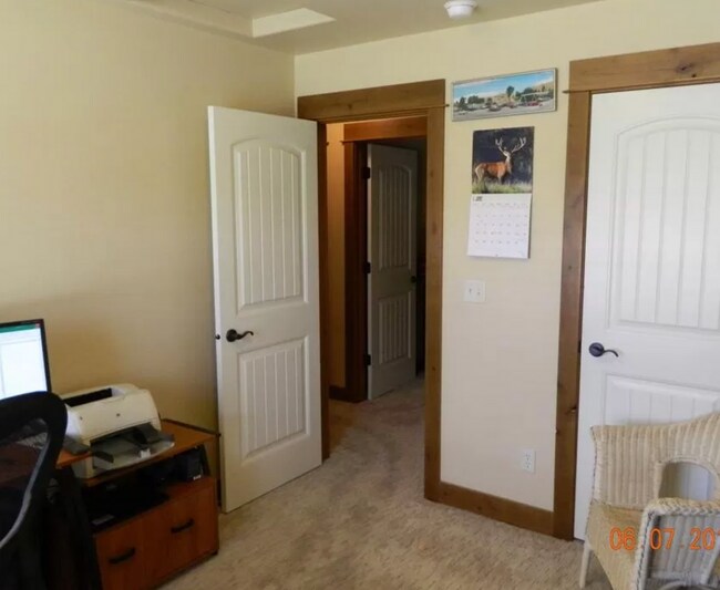 Building Photo - Beautiful 3 Bedroom Condo