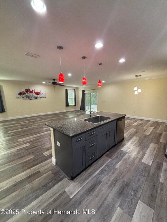 Building Photo - 1159 MacFarlane Ave