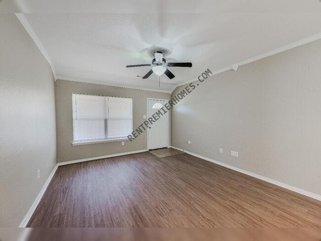 Building Photo - 116 Meadow Dr