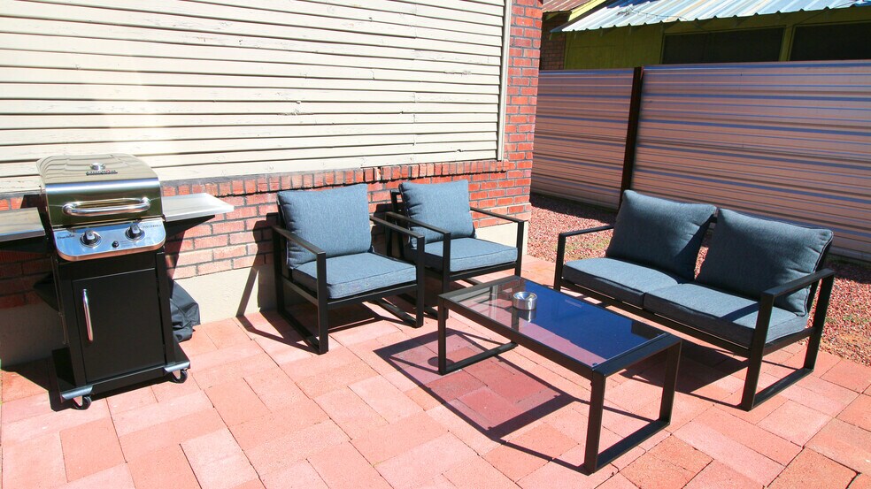 Building Photo - 2214 N 8th St