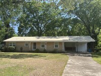 Building Photo - 211 McDonald St