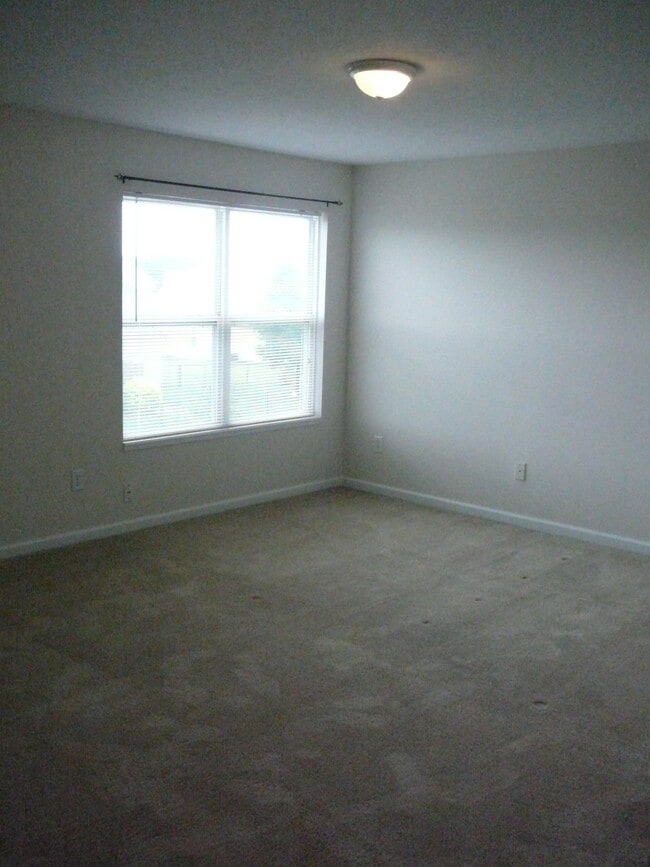 Building Photo - 7040 Forrester Ln