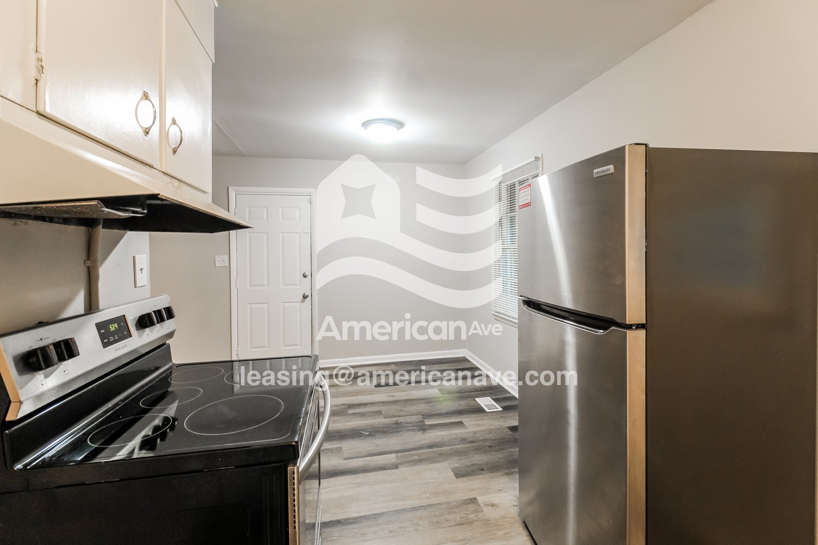 Building Photo - 2570 Greenleaf Dr