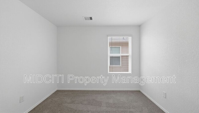 Building Photo - 255 Granary Dr