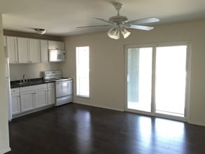 Building Photo - 2722 Throckmorton