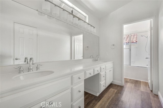 Building Photo - 24351 Kings View