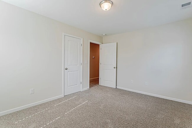 Building Photo - 115 Sweet Almond Ct