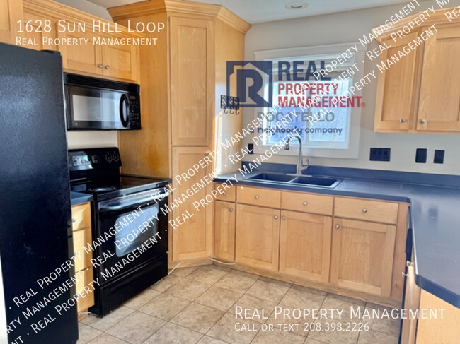 Building Photo - 1628 Sun Hill Loop