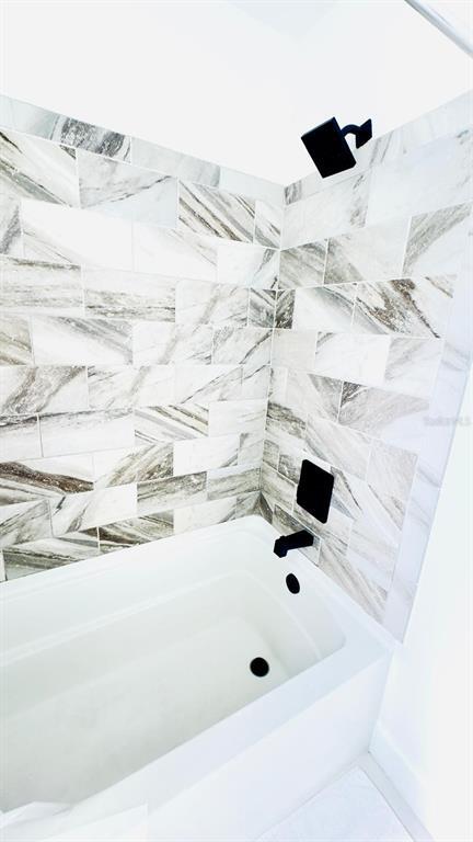 Building Photo - 14614 Bayonne Rd