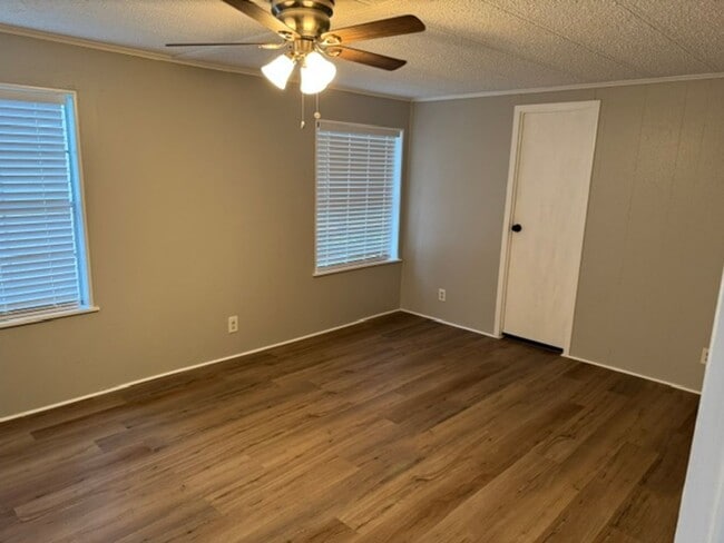 Building Photo - 5226 John Wilson Dr