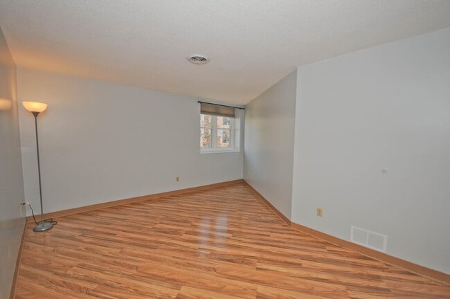 Bedroom 1 - 112 Franklin St