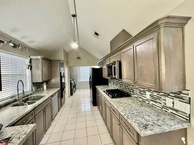 Building Photo - 8215 Sean Park Ct