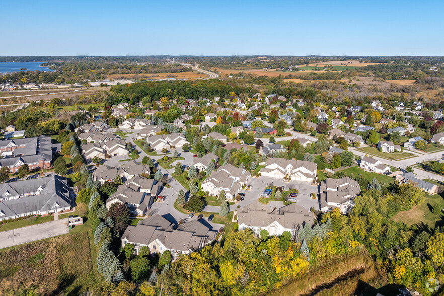 Aerial Photo - Hawthorne Place Apartments