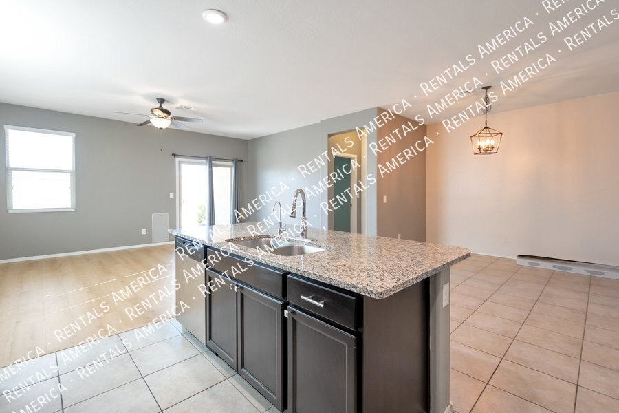 Building Photo - 29202 N Fire Agate Rd