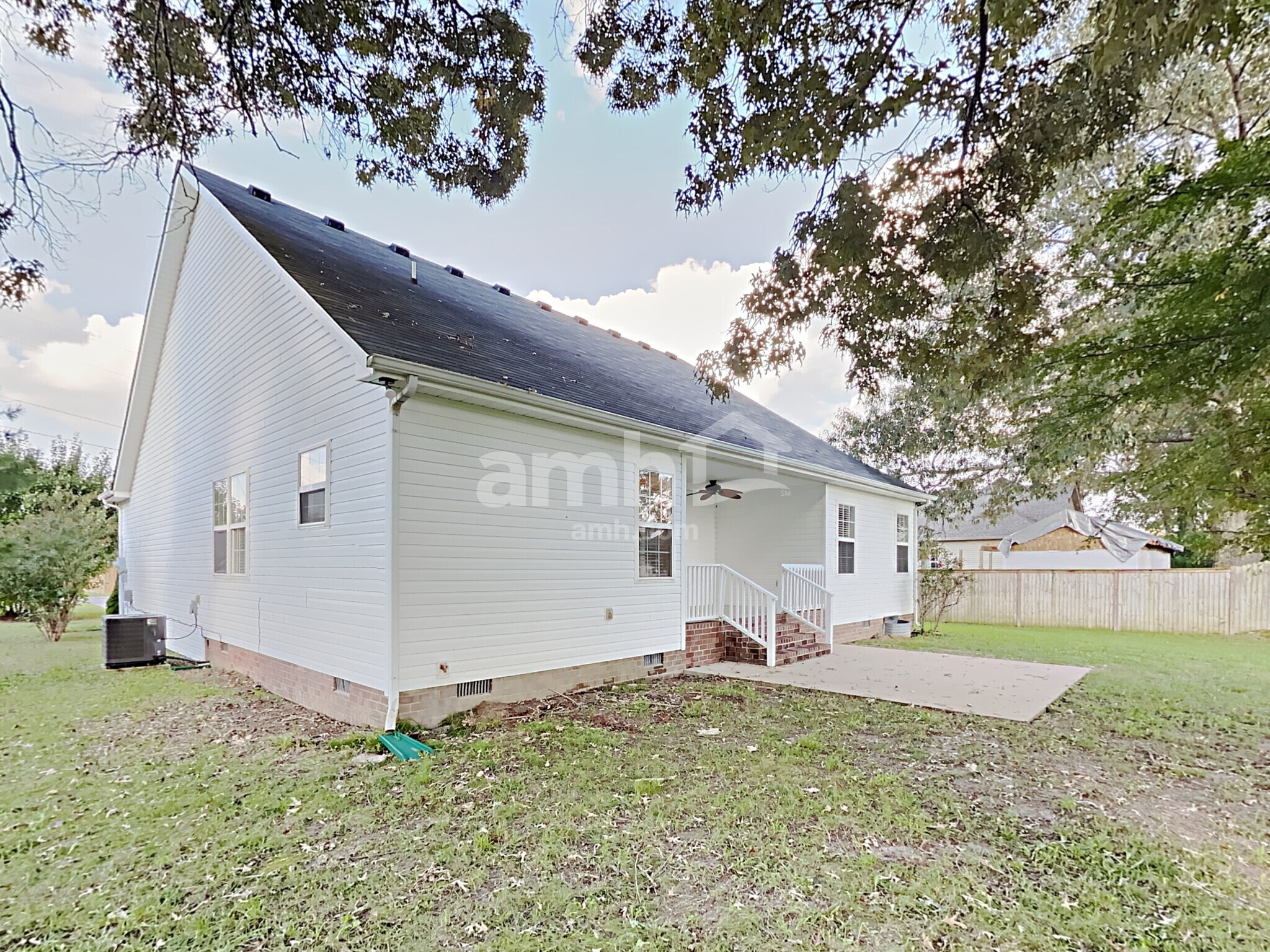 Building Photo - 1105 Clay Ct
