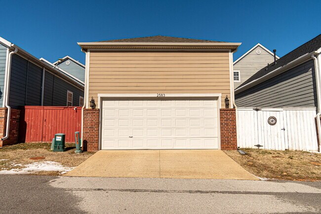 Building Photo - Charming 3-Bedroom Home with 2 Full Baths & 1,750 Sq. Ft. of Comfort in Fayetteville!