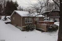 Building Photo - 31 Ringwood Ln