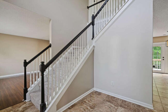 Building Photo - Spacious 4-Bedroom Retreat in Fuquay-Varin...