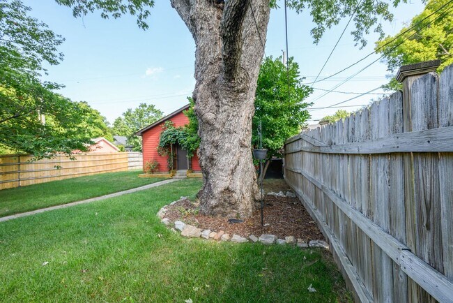 Building Photo - Renovated Historic 4 Bedroom Home w/ Two Car Garage in East Nashville