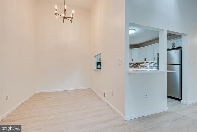 Building Photo - 64 Taylor Dr