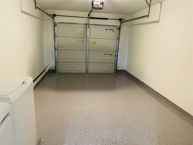 Building Photo - 3307 Golden Trails Dr