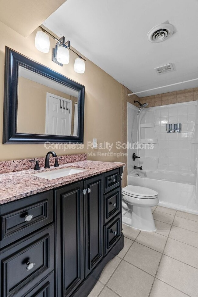 Building Photo - 12464 Glengate Dr