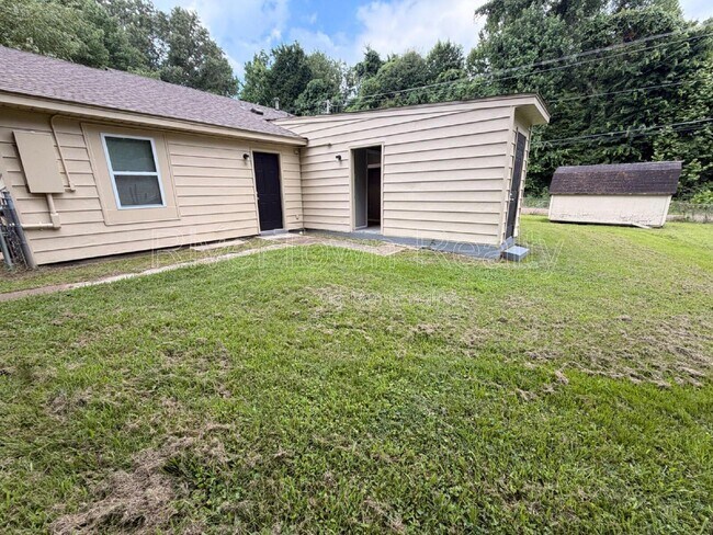 Building Photo - 691 Creekstone Cir