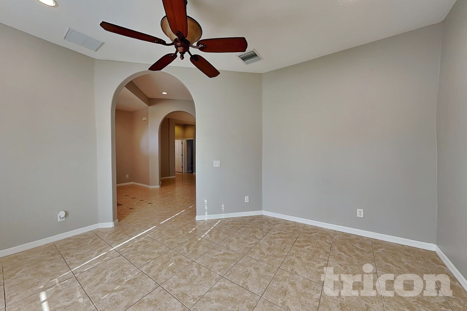 Building Photo - 13305 Silvercreek Dr