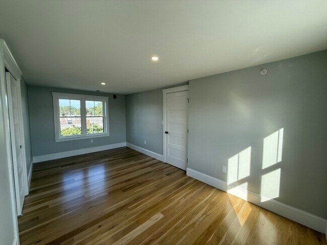 Building Photo - 95 Grant St