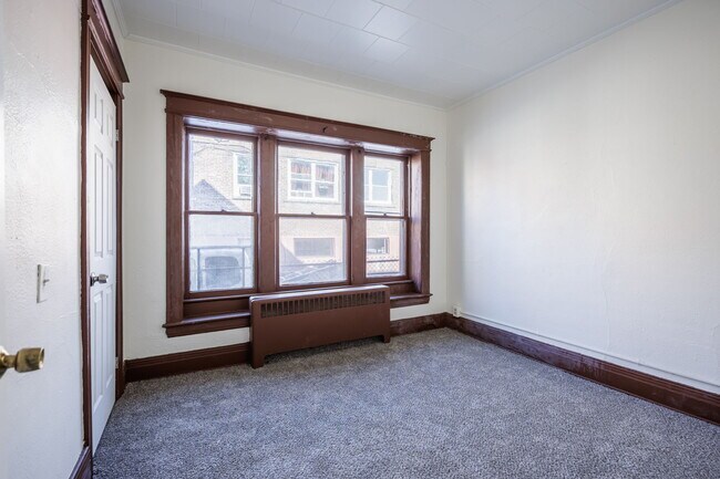 Building Photo - 3 Sumner Park