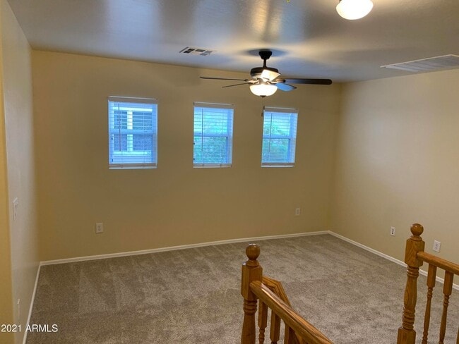 Building Photo - 3040 W Cavalry Dr