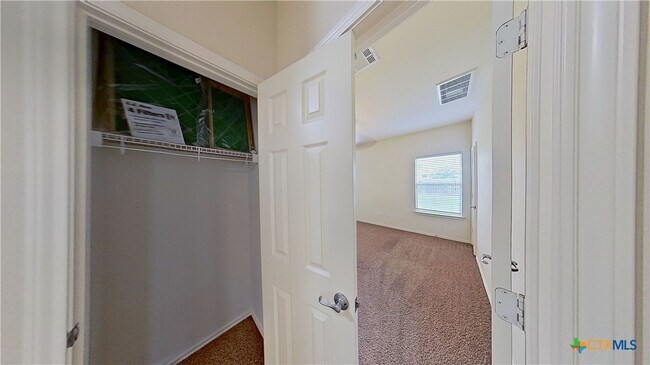 Building Photo - 308 Rinehardt St
