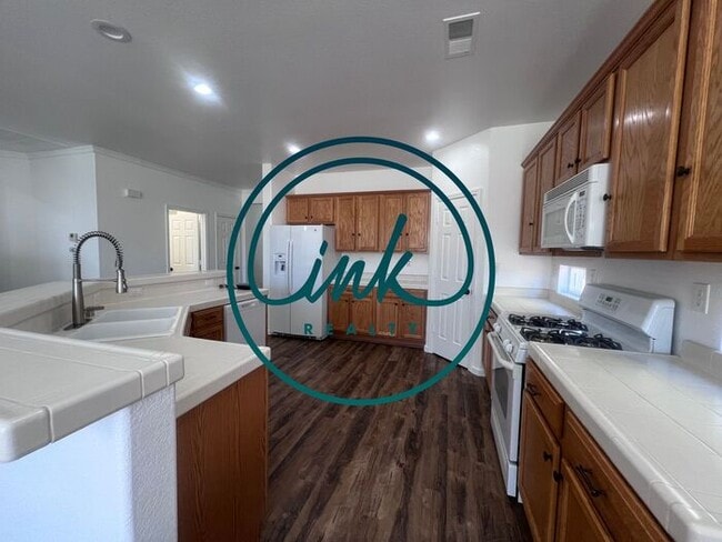 Building Photo - Single Family Home for Rent on Dayton Vall...