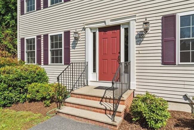 Building Photo - 19 Benjamin Ln