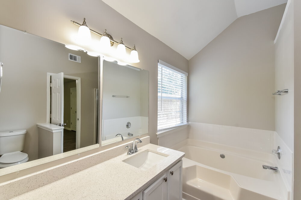 Building Photo - 4410 Reserve Hill Crossing