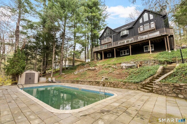Building Photo - 25 Hillside Dr