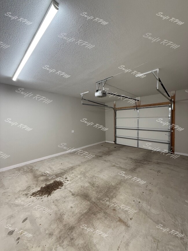 Building Photo - 119 Kickapoo St