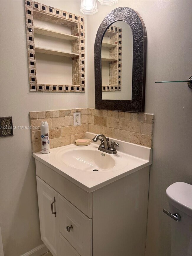 Building Photo - 5080 SW 64th Ave